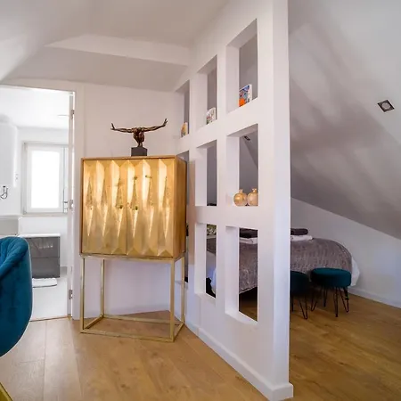 Good Karma - Bright And Sophisticated With Balcony Lissabon