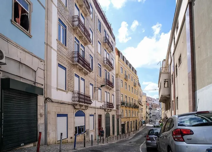 Good Karma - Bright And Sophisticated With Balcony